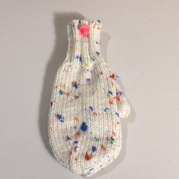 Hand Knit Child’s Winter Hat & Mittens Unisex Hand Crafted - Picture 10 of 13